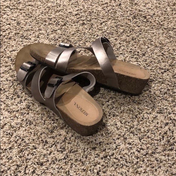 Heeled open toed sandals - Picture 4 of 4